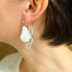 Boucles d'oreilles Clothilde grande perle d'eau douce et chaîne