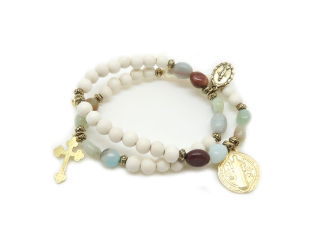 Bracelet élastique amazonite et bois blanc Maddalena