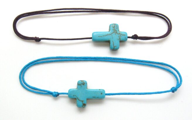 Bracelet cordon croix