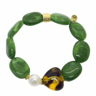 Bracelet Gabrielle perles vert olive et cœur léopard