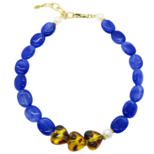 Ras de cou Gabrielle perles bleu royal et cœurs léopard