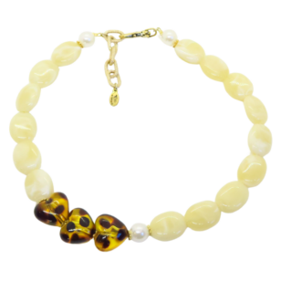 Ras de cou Gabrielle perles ivoire et cœurs léopard